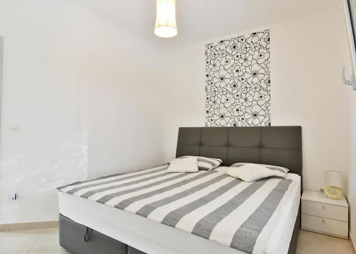 Ines By Interhome Umago